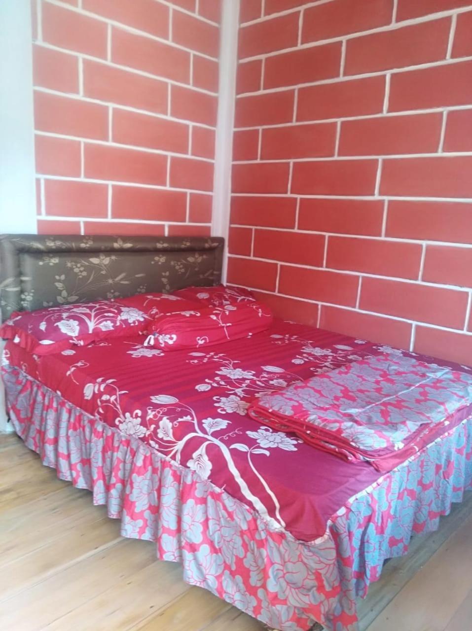 Penginapan Tegar Sawarna Экстерьер фото